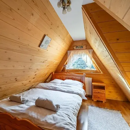 Pod Strzechą 3 *
